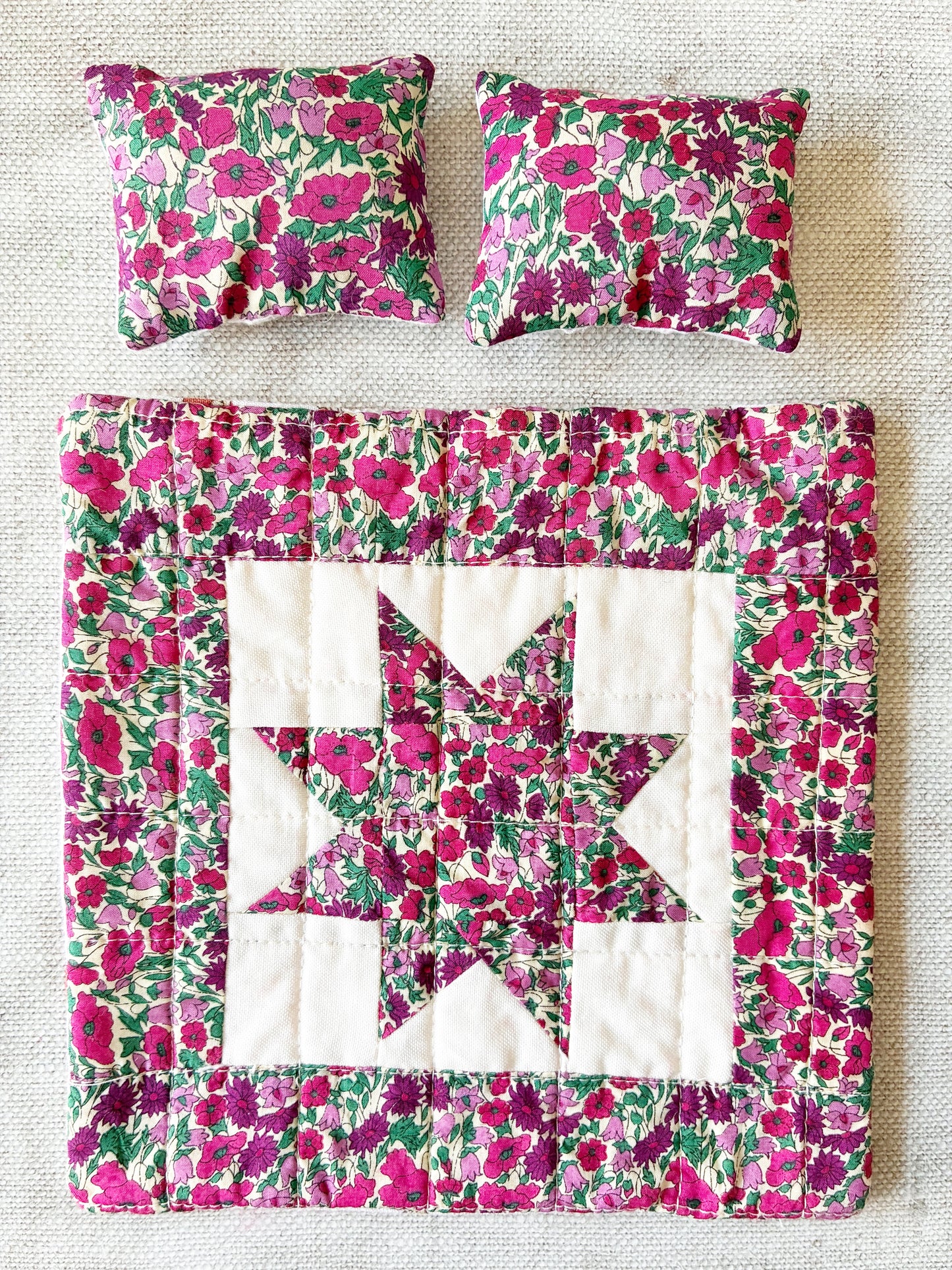Mouse sized handmade quilt set