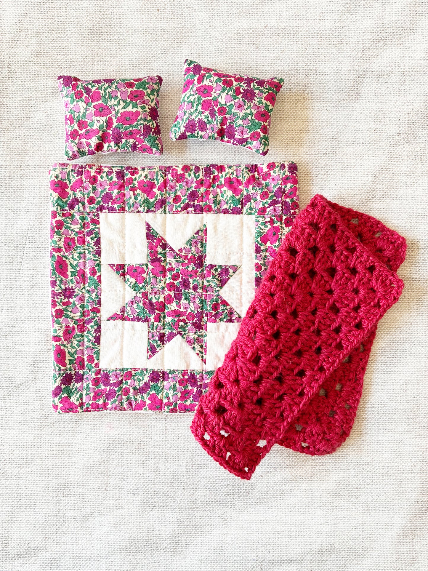Mouse sized handmade quilt set