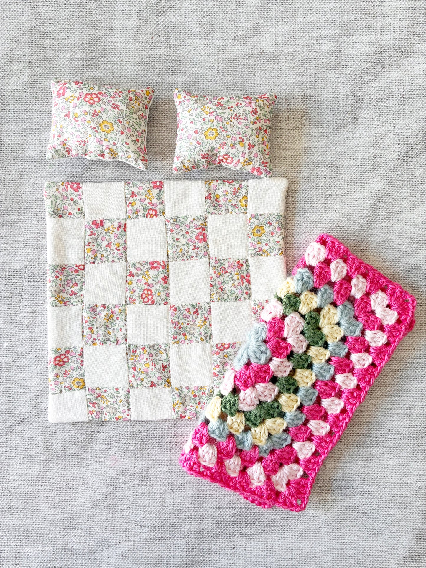 Mouse sized handmade quilt bedding set